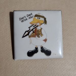 Crocodile Duckdee 1987 Button Pin